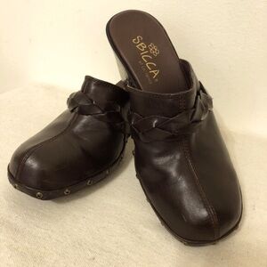SBICCA Brown Leather Clogs